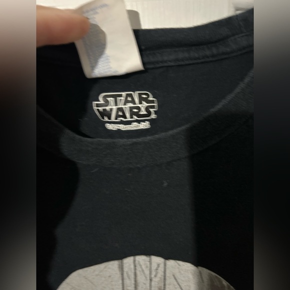 Star Wars The Mandalorian black t-shirt with gray/silver design Men’s size Large - Picture 4 of 7